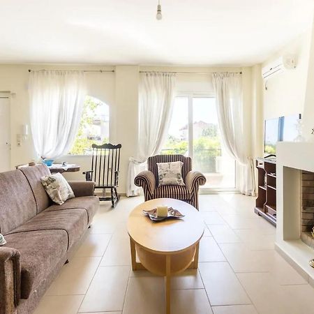 Οικια Elisabeth Apartment Артемида Екстериор снимка