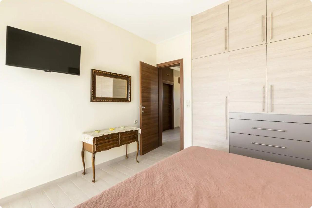 Οικια Elisabeth Apartment Артемида Екстериор снимка